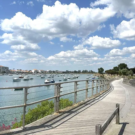 Sg080-018 2 Pieces 4 Couchages Gilles Croix De Vie *